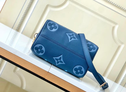 Pretty Blu Bag