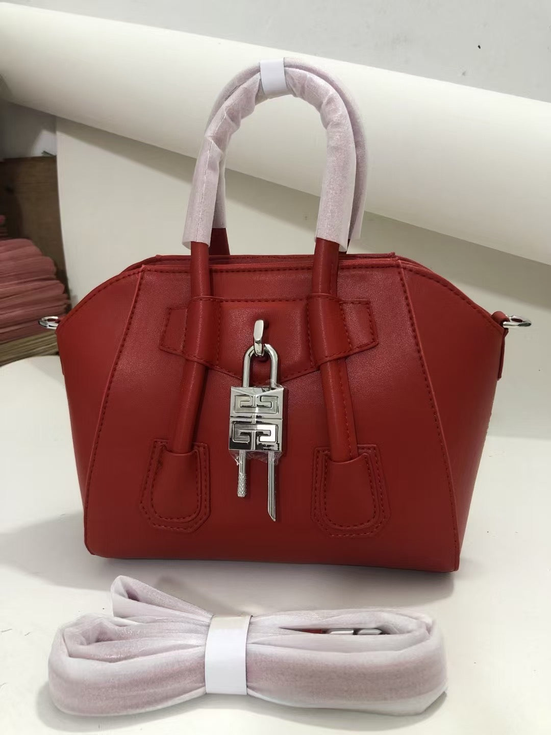 Red Venchy Lock Bag